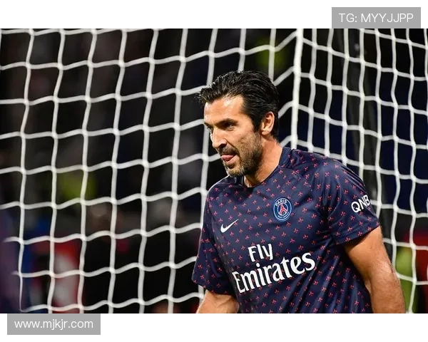 卡里姆·本泽马本赛季状态回暖，进攻端表现稳健