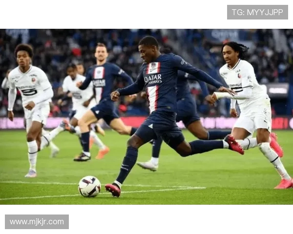 巴黎圣日耳曼越踢越被动：强强对话中的问题持续暴露，已对球队关键战能力造成影响