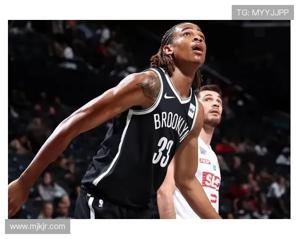 扎伊恩背身单打抢分 提升内线效率显著拉开差距