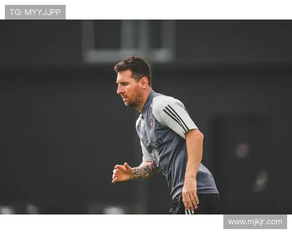 梅西家冰箱里塞满能量饮料，训练完直接对瓶吹？