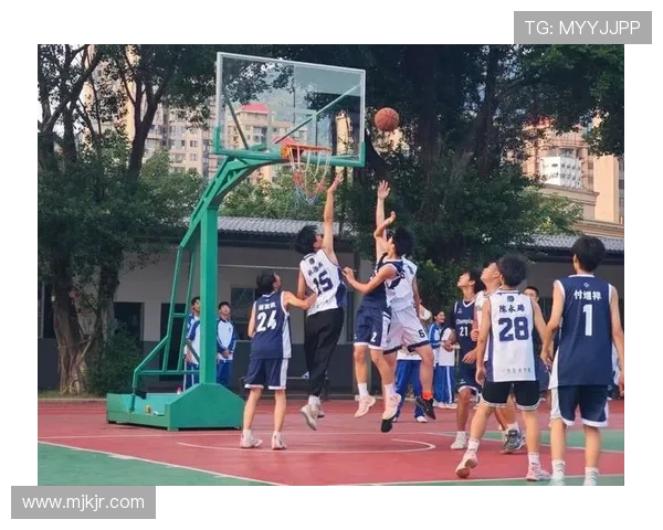 想知道怎样才算合法的持球突破吗？篮球规则教你正确姿势